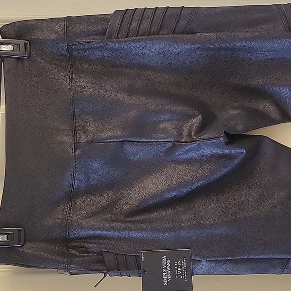 High Waist Black Leggings With Deatail On Sides NWT - Picture 9 of 14